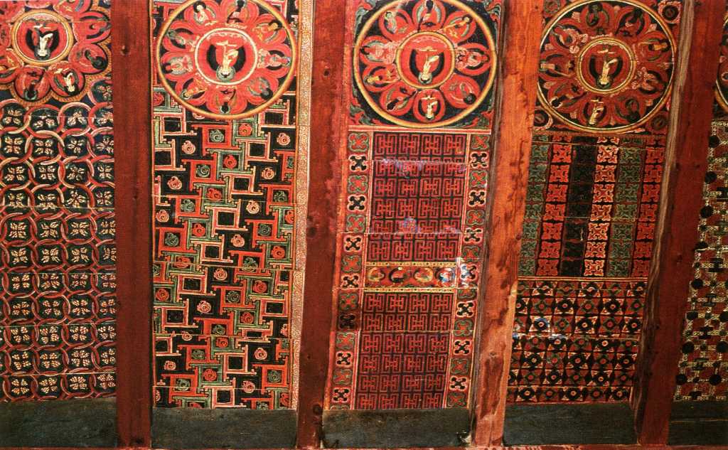 Tibet Guge 07 Tsaparang Red Temple 07 Ceiling The whole ceiling is painted in long parallel bands with floral and geometric motives and a series of mandala: a feat of colours. - Giuseppi Tucci: Secrets of Tibet (September 23, 1933). Photo - Th�ni: Westtibet.